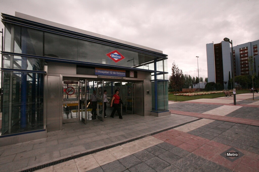 Miniatura de Acceso a la estación de Hospital 12 de Octubre