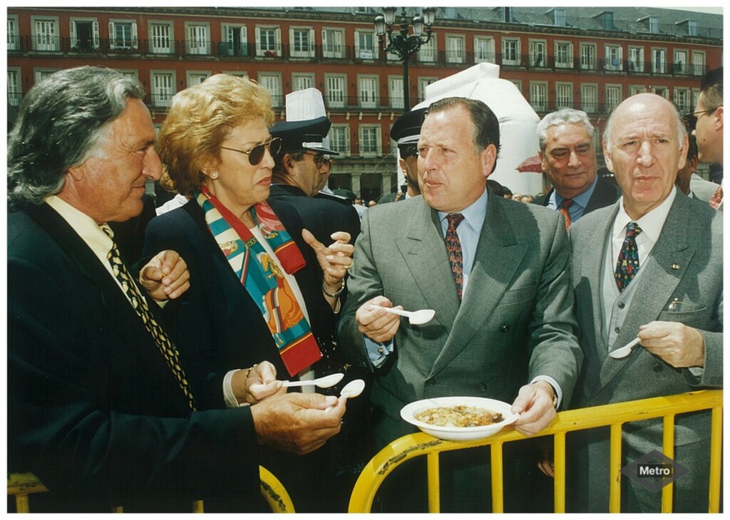 Miniatura de El Alcalde de Madrid participa Cocido Madrileño