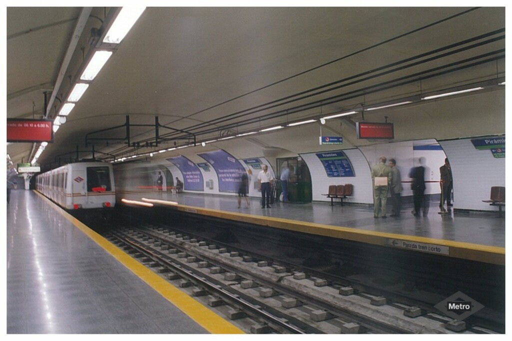 Miniatura de Estación de Pirámides