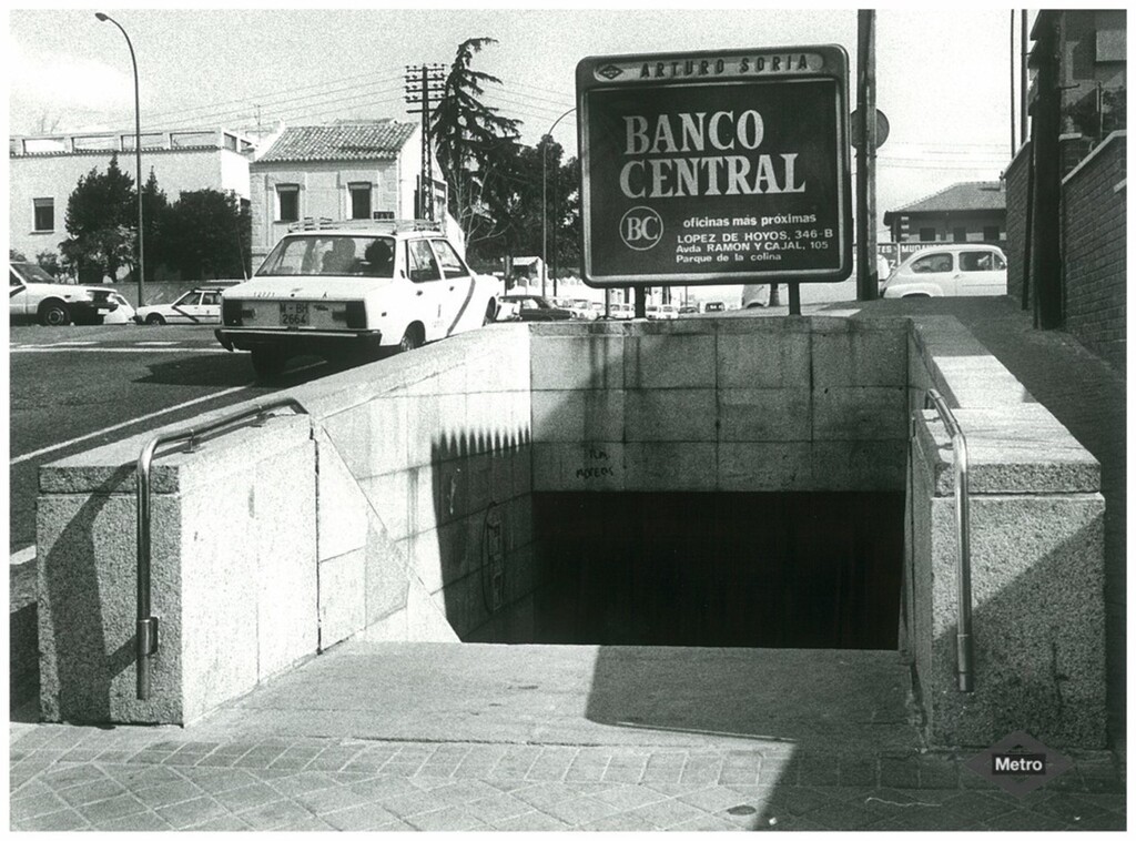 Miniatura de Acceso a la estación de Arturo Soria