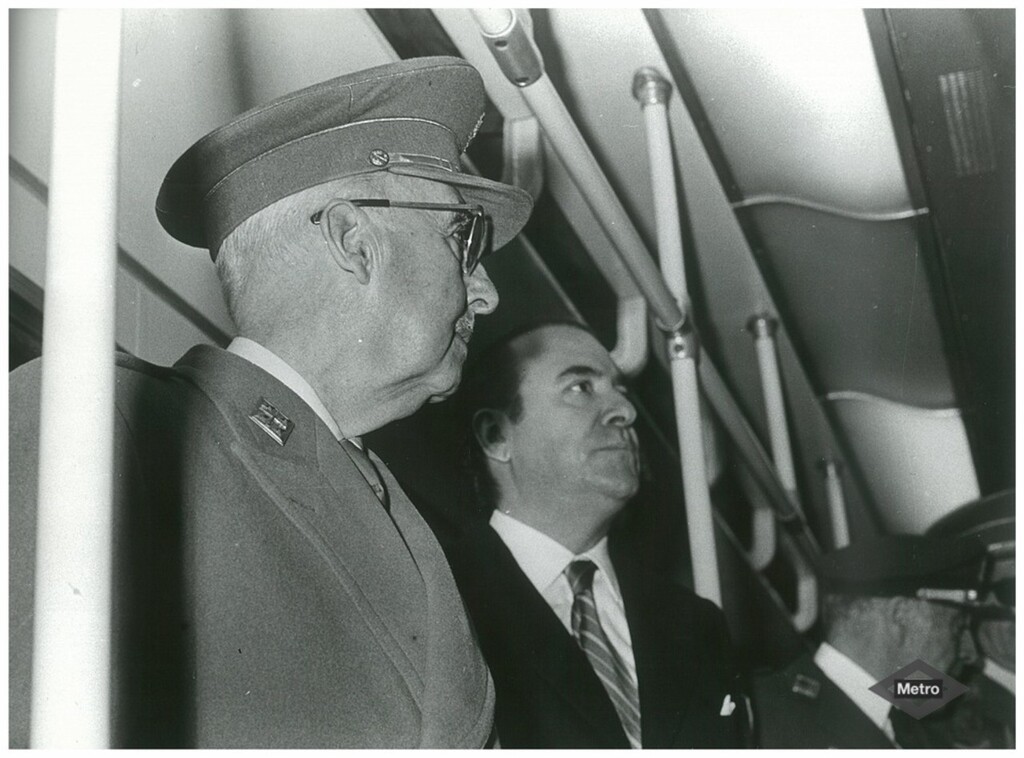 Miniatura de Inauguración del tramo de línea 4 Diego de León-Alfonso XIII