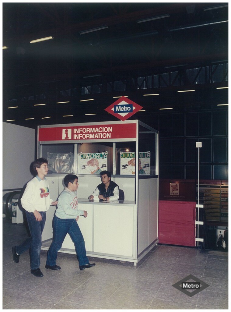 Miniatura de Stand de Metro de Madrid en Juvenalia 1985