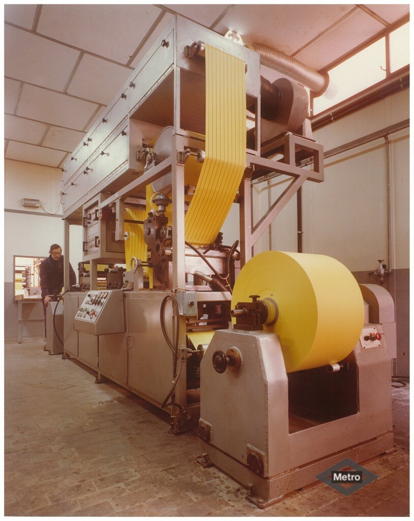 Miniatura de Máquina Pyral para la fabricación de billetes en el recinto de Canillejas
