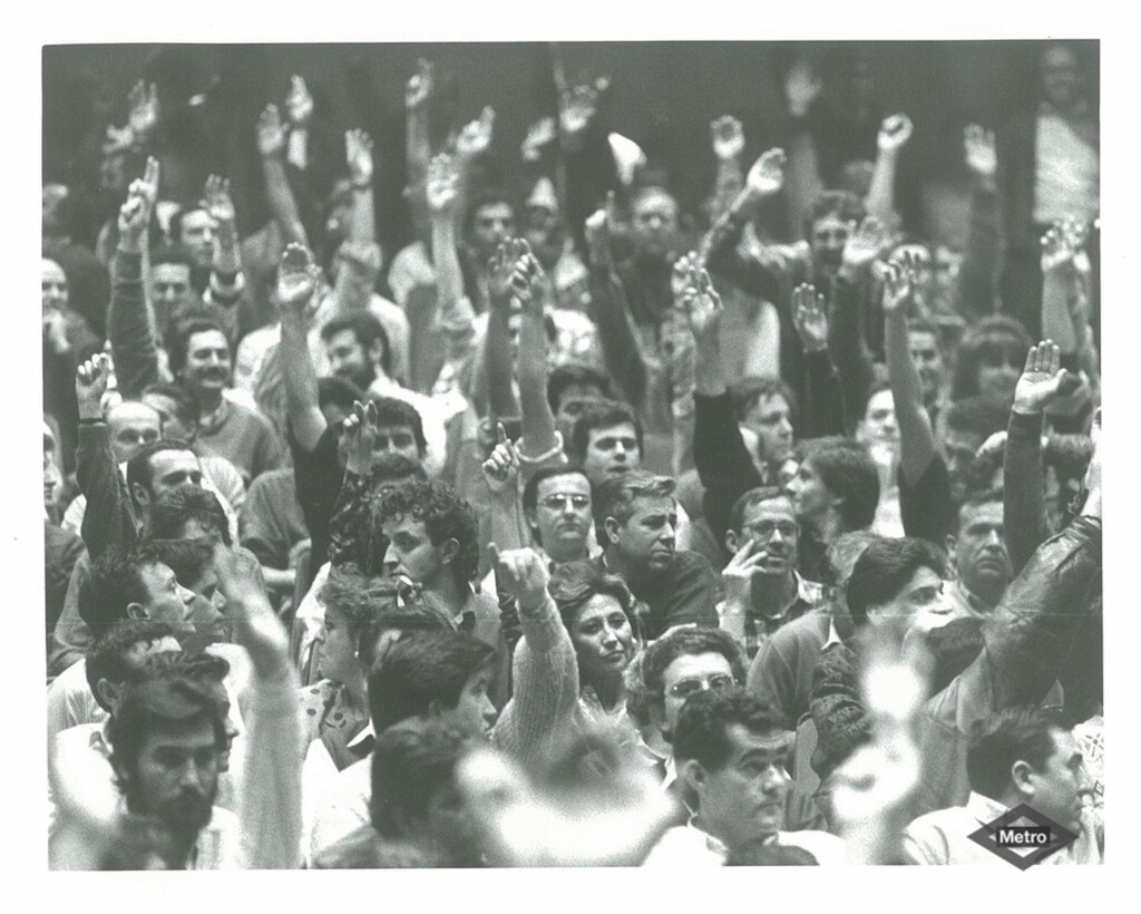 Miniatura de Asamblea en Plaza de Castilla: huelga 1990