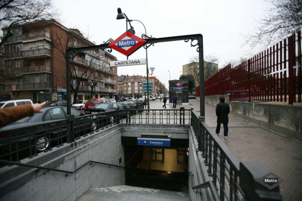 Miniatura de Acceso a la estación de Carpetana