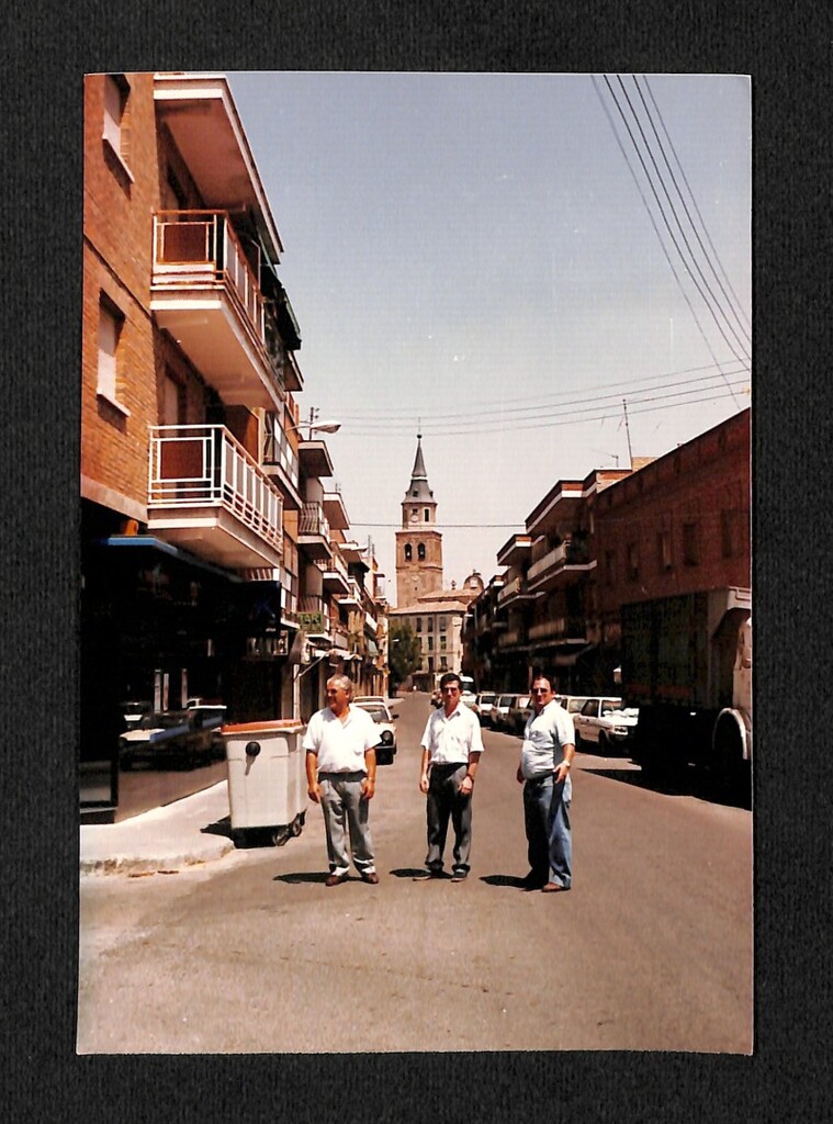 Miniatura de Amigos en la calle Sierra Vieja