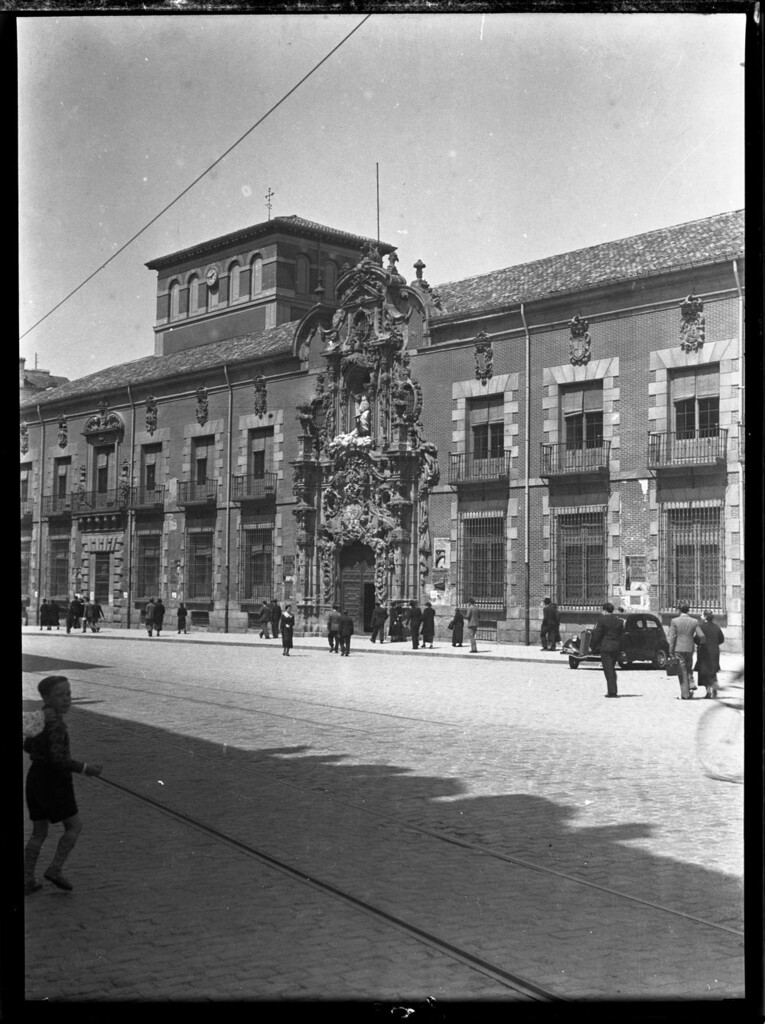 Miniatura de Museo Municipal (Antiguo Hospicio de San Fernando). Fachada