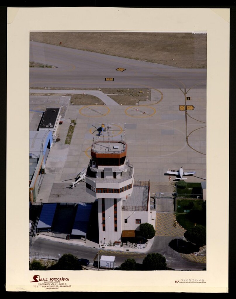 Miniatura de Nueva torre de control en el aeropuerto de Cuatro Vientos