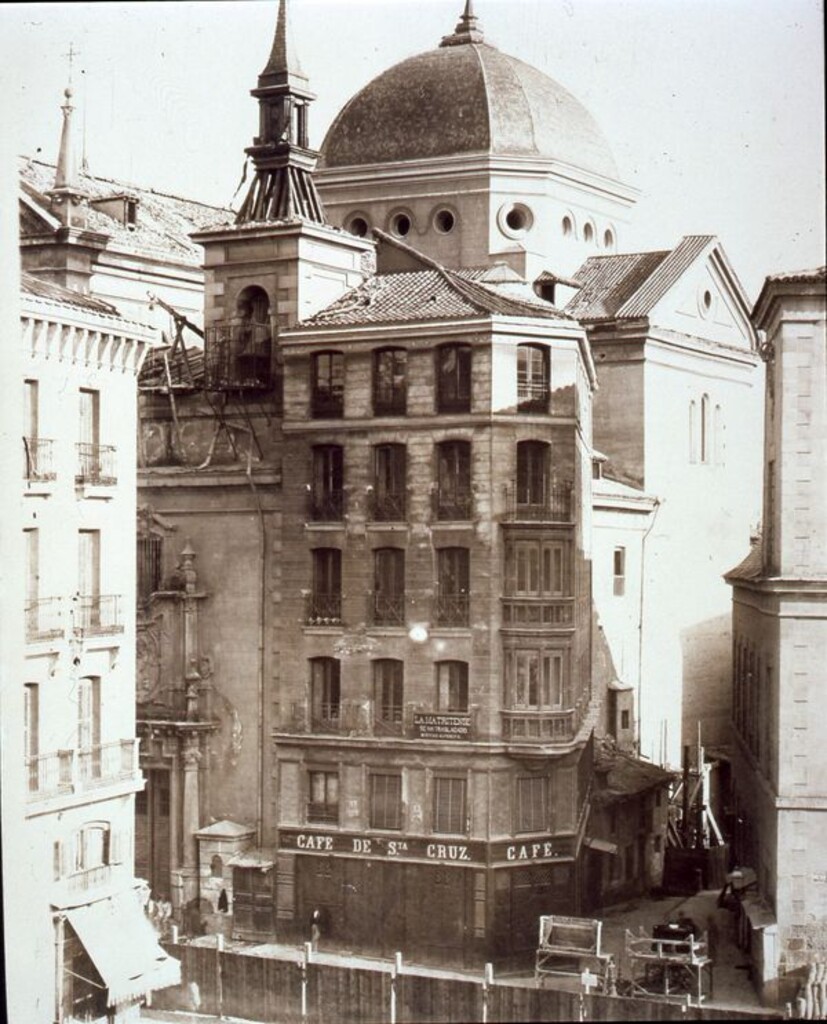 Miniatura de Iglesia de Santo Tomás, desde la plaza de Santa Cruz