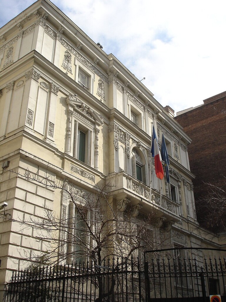 Miniatura de Embajada de Francia y dos edificios de viviendas para el Conde de Fuente Nueva de Arenzana