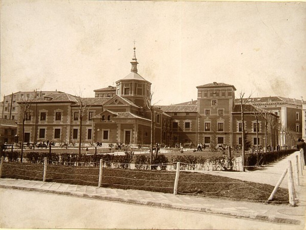 Miniatura de Antiguo Hospicio de San Fernando desde la Plaza Barceló