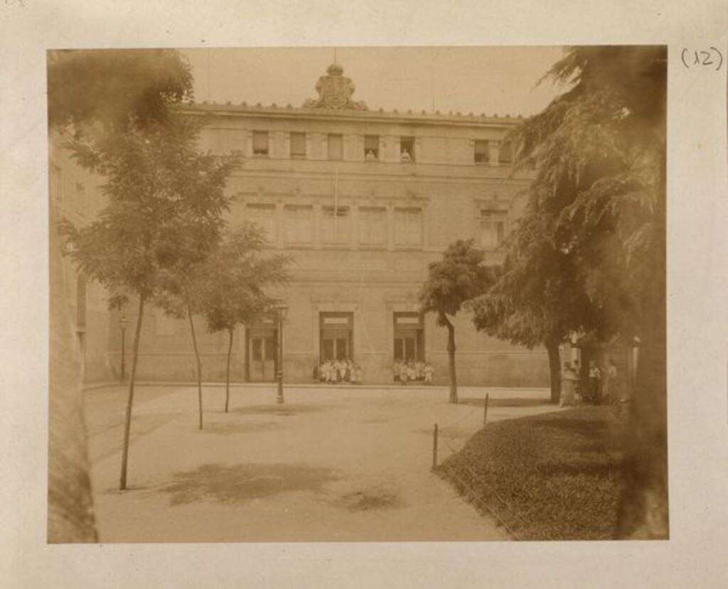 Miniatura de Escuela Municipal de la plaza del 2 de Mayo (Escuela Modelo)