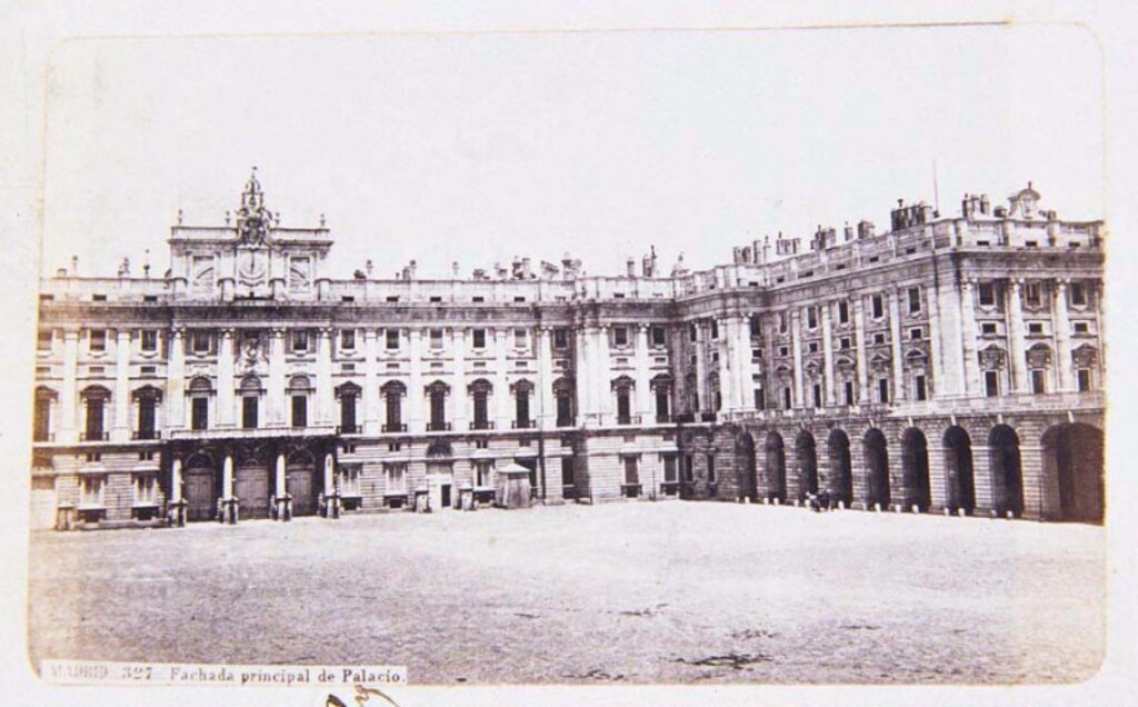 Miniatura de Fachada principal de Palacio