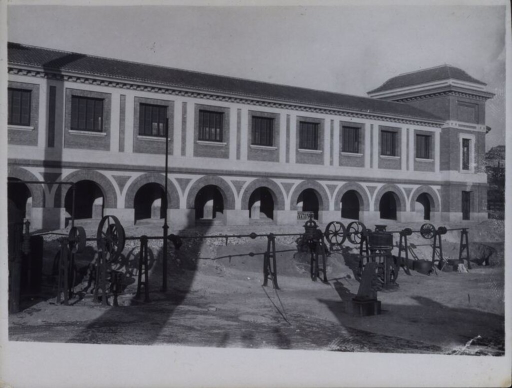 Miniatura de Escuela de Cerámica en construcción