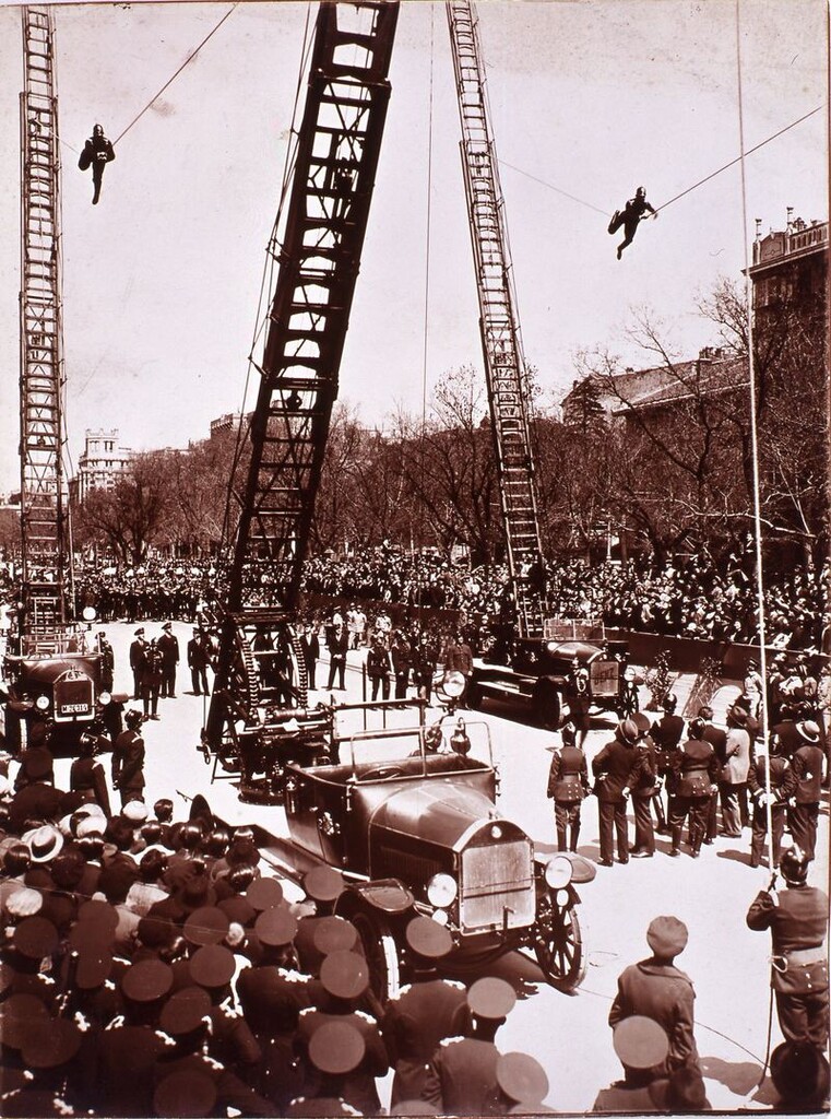 Miniatura de Exhibición del Cuerpo de Bomberos en el Paseo de la Castellana