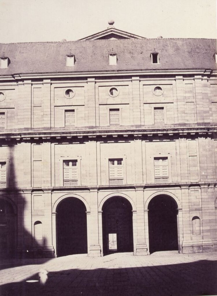 Miniatura de Fachada fronteriza a la de los Reyes en el patio de este nombre del Monasterio de San Lorenzo (Escorial)