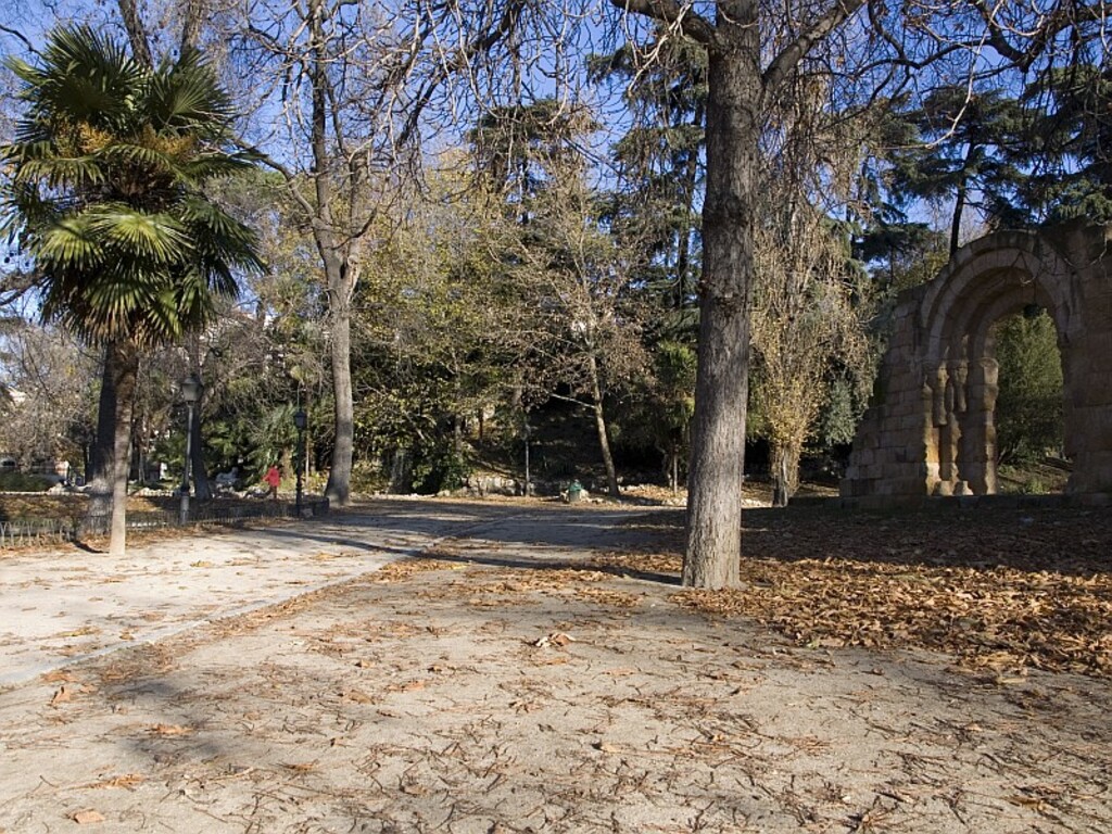 Miniatura de Montaña Artificial del Retiro