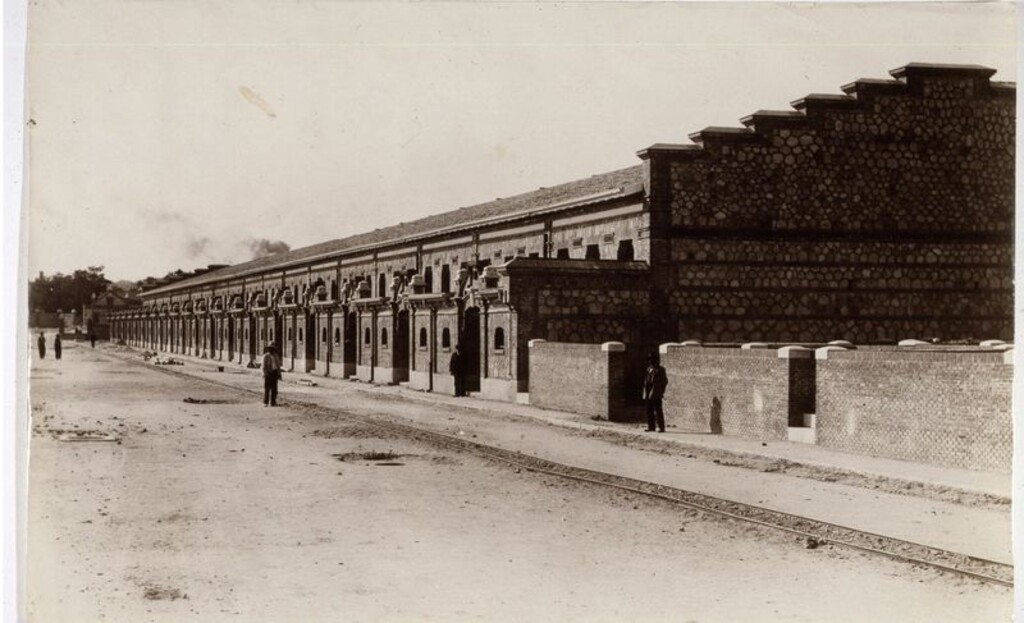 Miniatura de Establos para el ganado vacuno del Matadero Municipal