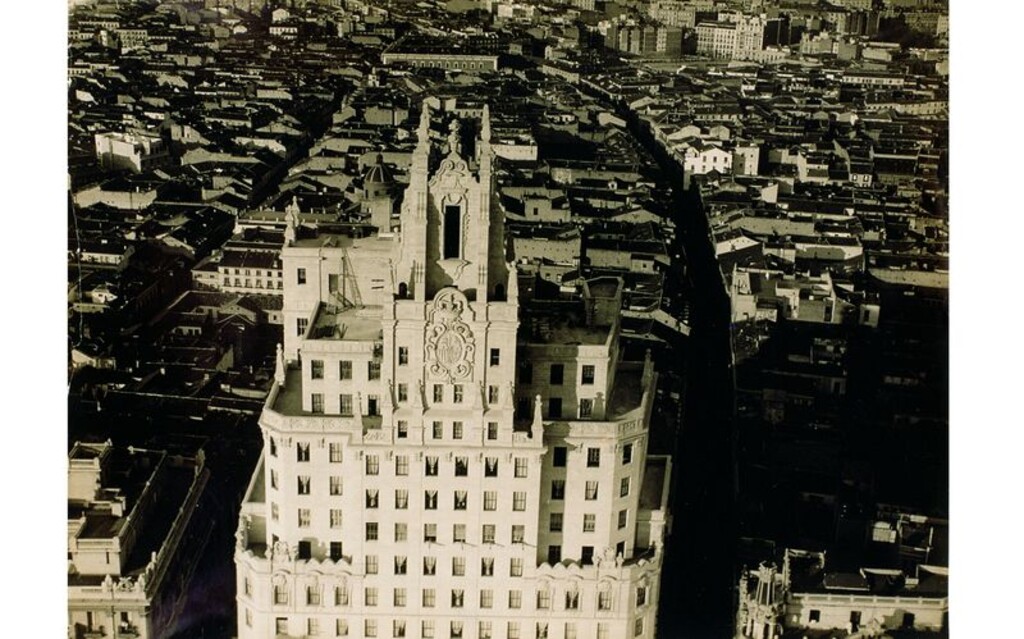 Miniatura de Vista aérea del Edificio de la Telefónica