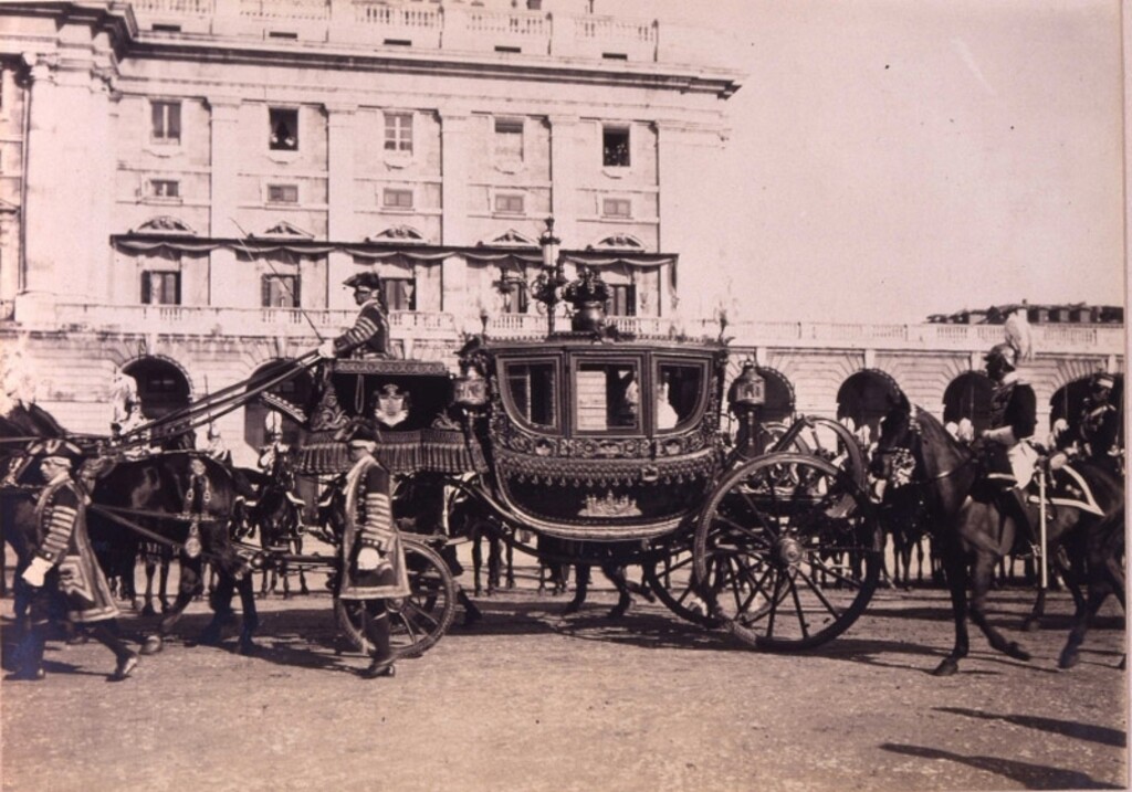 Miniatura de Swearing-in of the recruits. Madrid 1914. Opening of Parliament