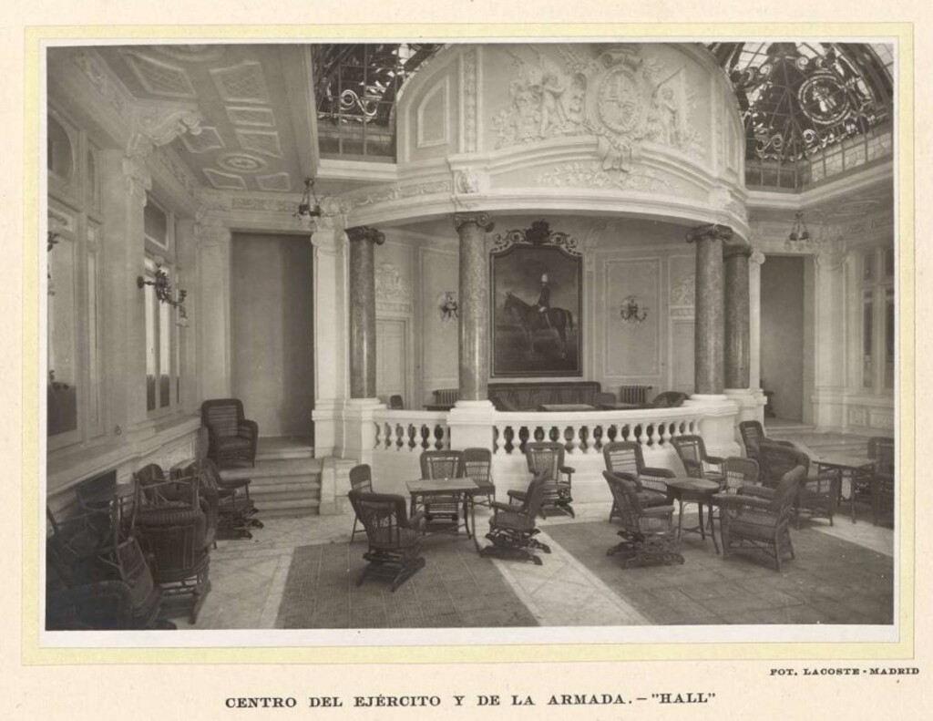 Miniatura de Centro del Ejército y de la Armada. "Hall"