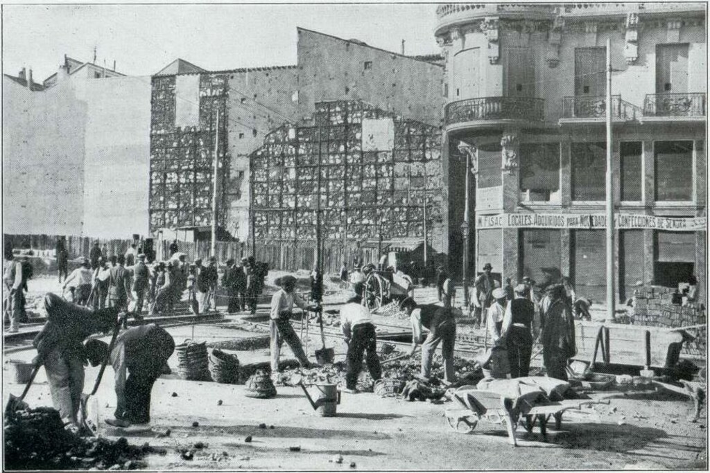 Miniatura de Terminación del primer trozo de la Gran Vía. Red de San Luis