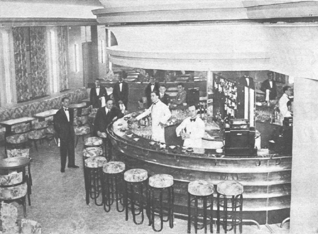 Miniatura de Bar americano de la sala de espectáculos del edificio Capitol