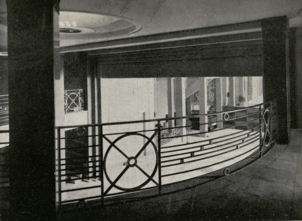 Miniatura de Vista del balconcillo del vestíbulo del edificio Coliseum