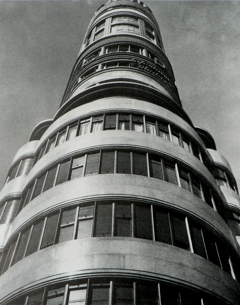 Miniatura de Chaflán del edificio Carrión (edificio Capitol)
