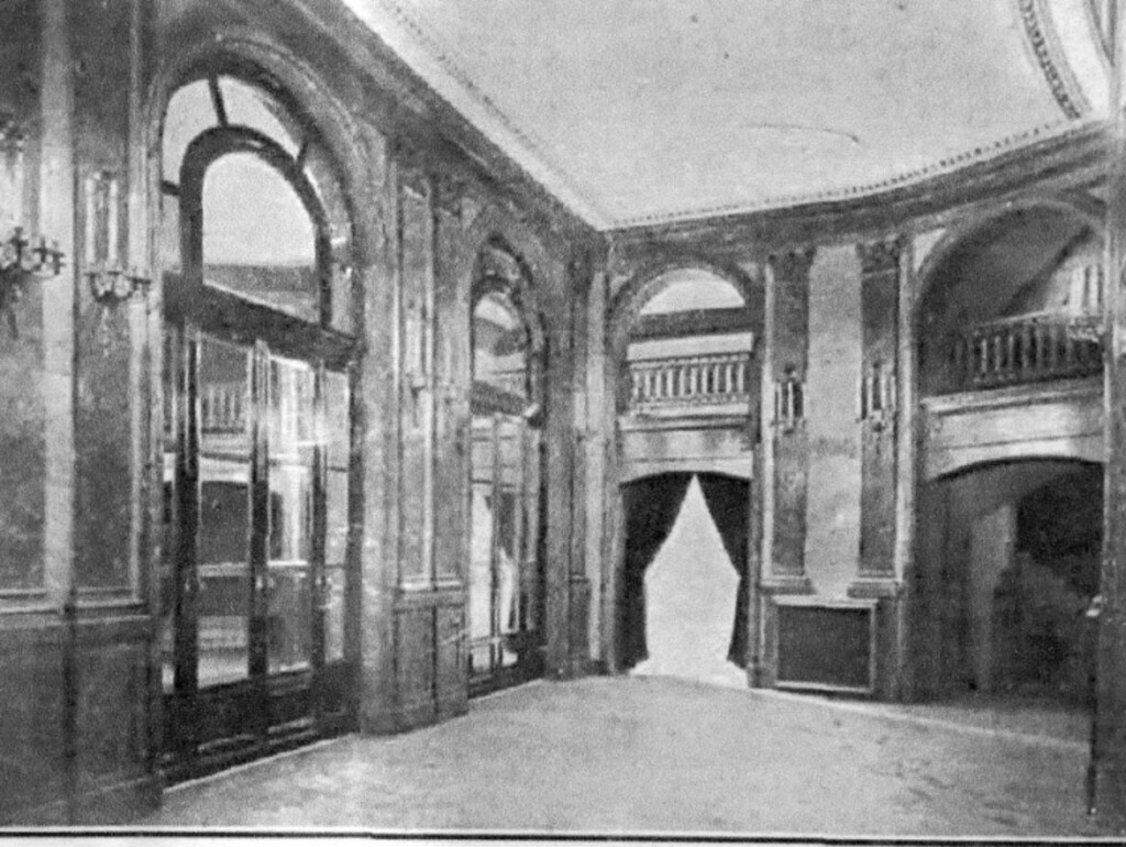 Miniatura de Vestíbulo del teatro Fontalba