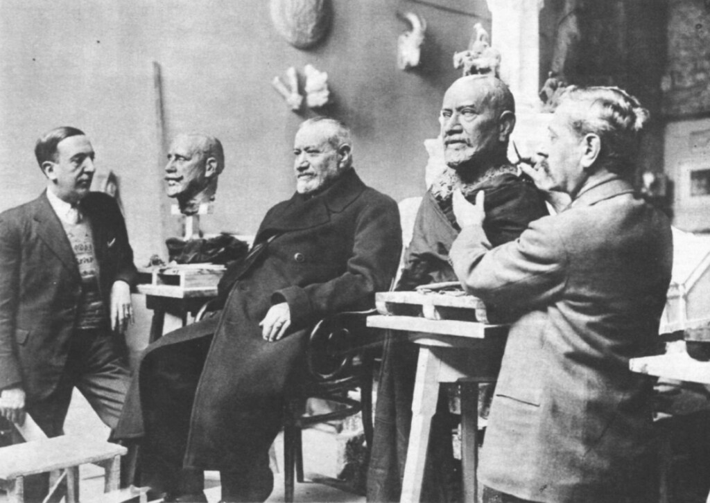 Miniatura de José Francos Rodríguez posando para la realización de un busto