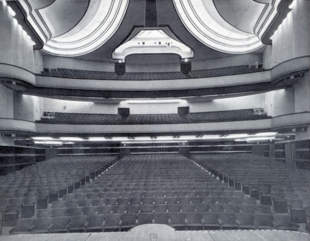 Miniatura de Patio de butacas del cine Capitol