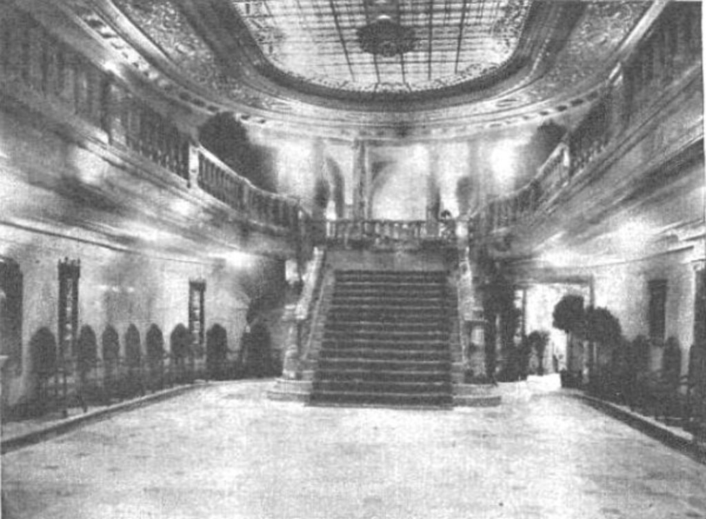 Miniatura de Hall de entrada al cine Rialto