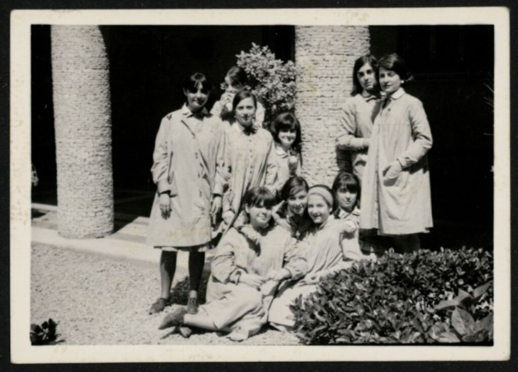 Miniatura de Alumnas del Colegio Santo Ángel de la Guarda