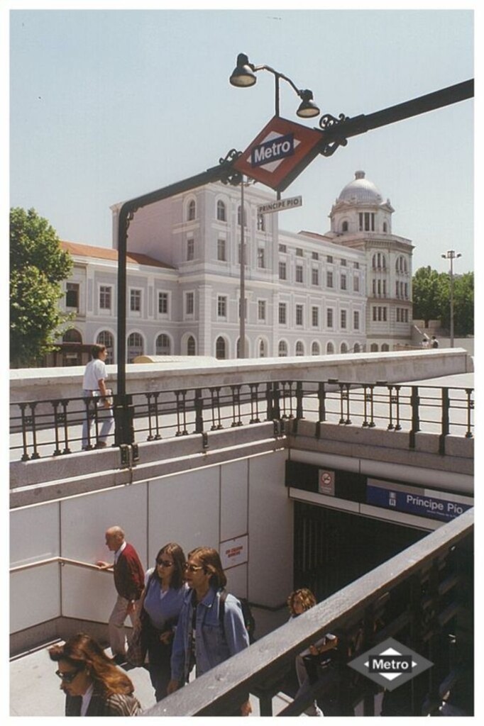 Miniatura de Acceso a la estación de Príncipe Pio