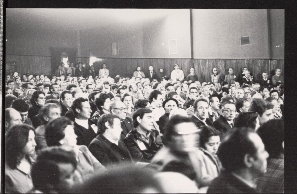 Miniatura de Asamblea de la Asociación La Unión de Hortaleza en el cine Hortaleza