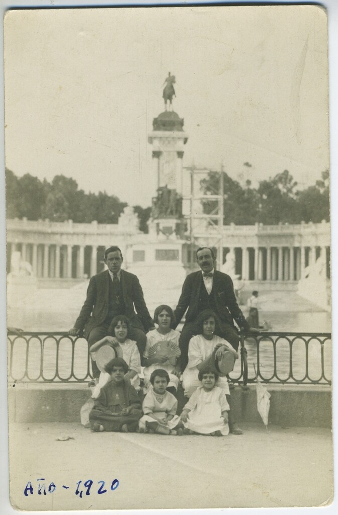 Miniatura de Construyendo el monumento a Alfonso XII