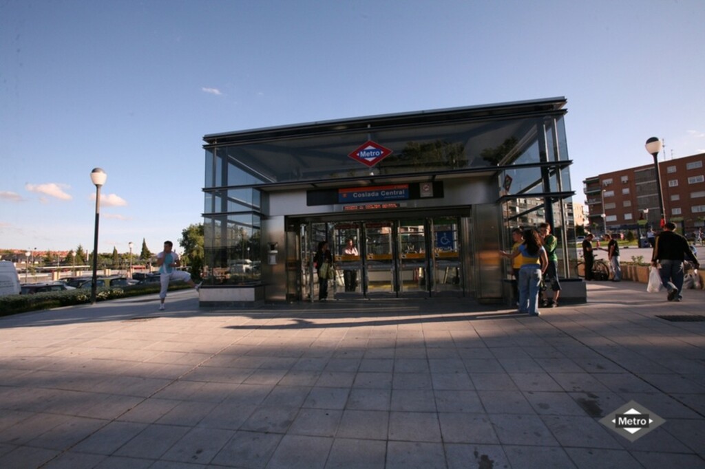 Miniatura de Acceso a la estación de Coslada Central