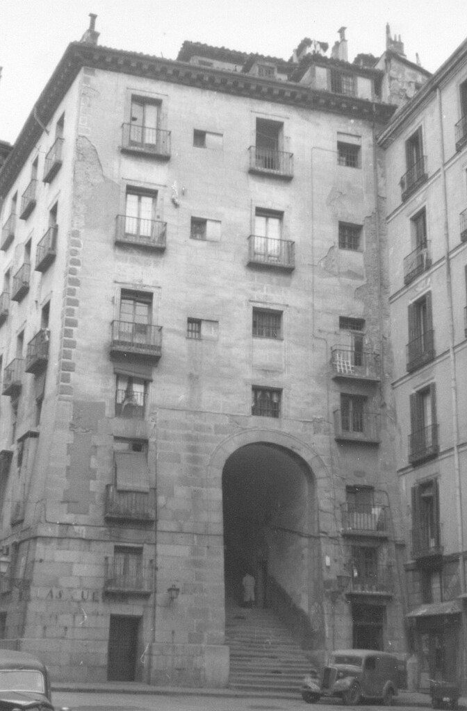 Miniatura de Arco de Cuchilleros
