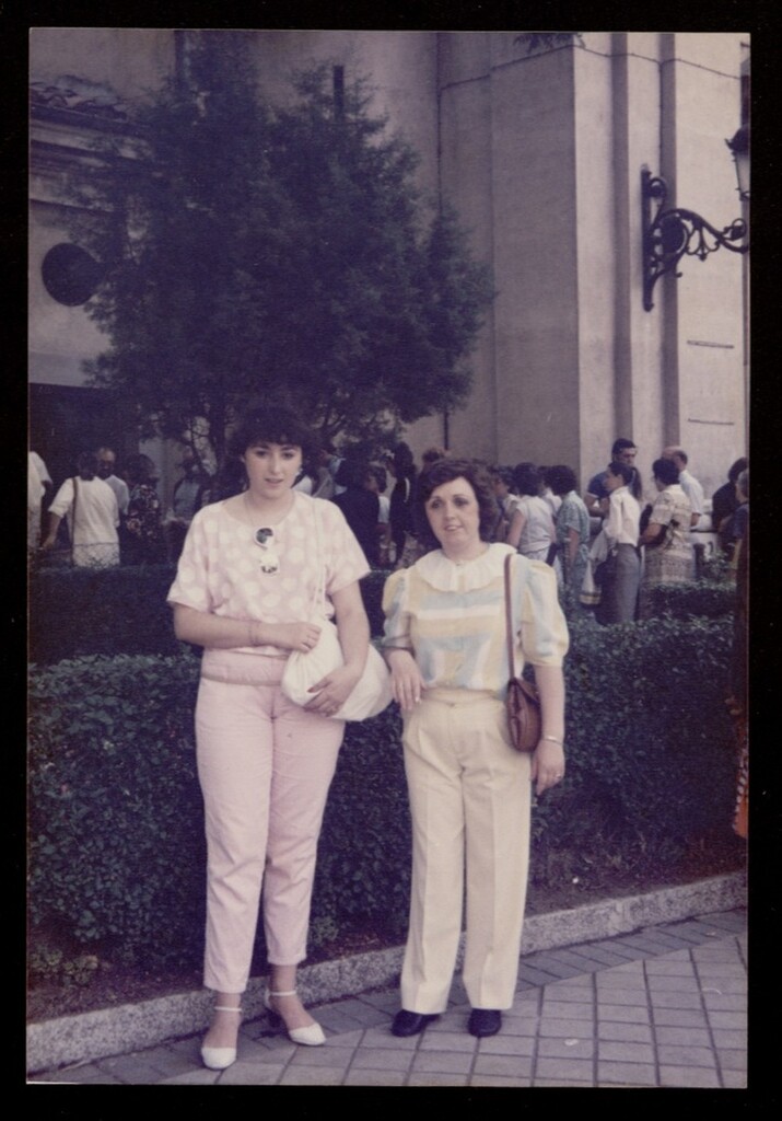 Miniatura de Silvia y Dolores en San Antonio
