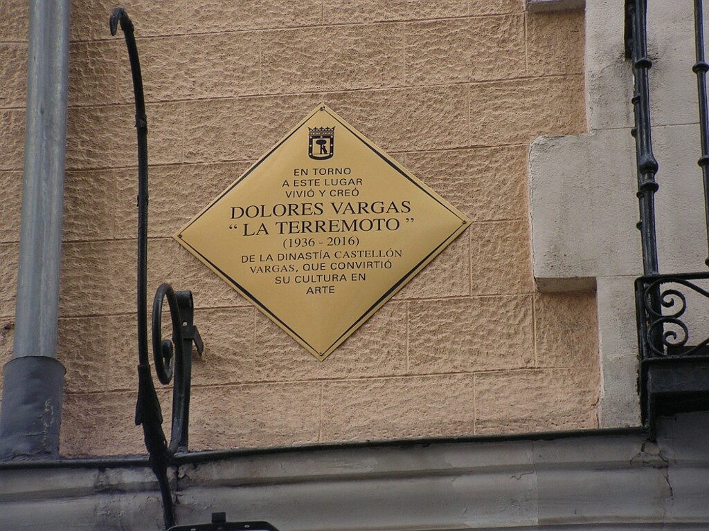 Miniatura de Dolores Vargas, "La Terremoto"