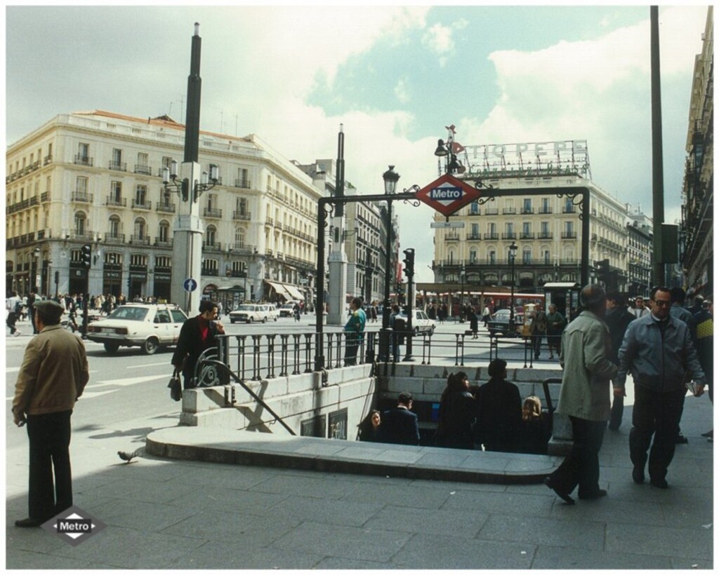 Miniatura de Acceso a la Estación de Sol