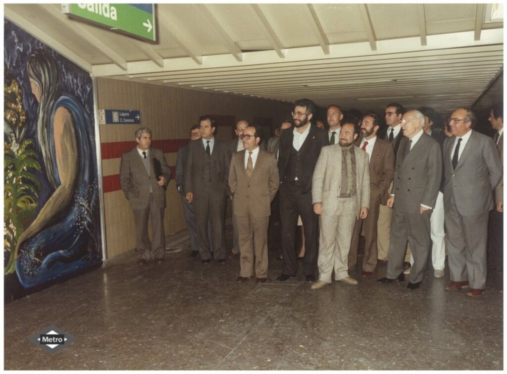 Miniatura de Visita de Enrique Tierno Galván a la exposición de pintores de Getafe en línea 8