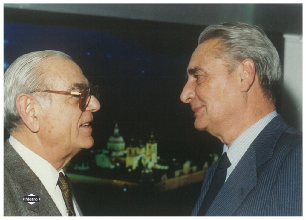 Miniatura de Dr. Alonso, Jefe del Servicio médico de Metro y Ramón López Mancisidor, Subdirector de Metro en el año 1989