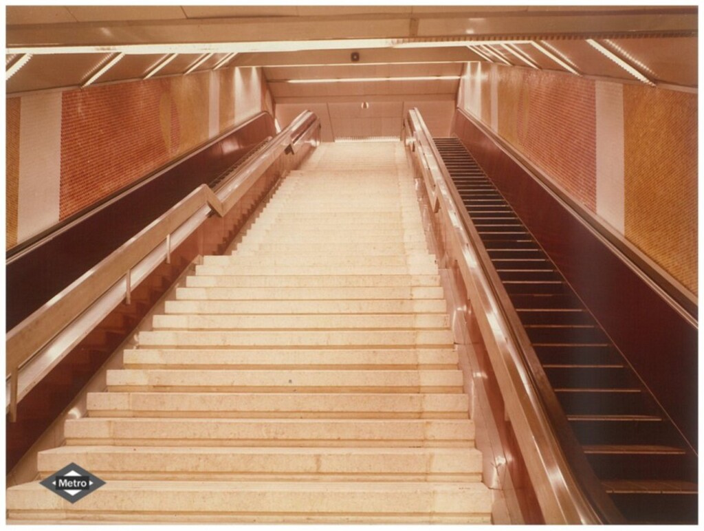 Miniatura de Escaleras mecánicas de Barrio de la Concepción