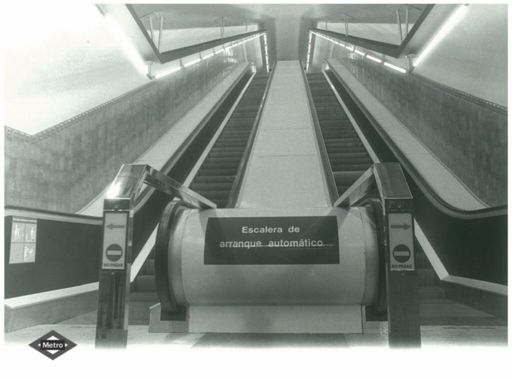 Miniatura de Escaleras mecánicas en Portazgo