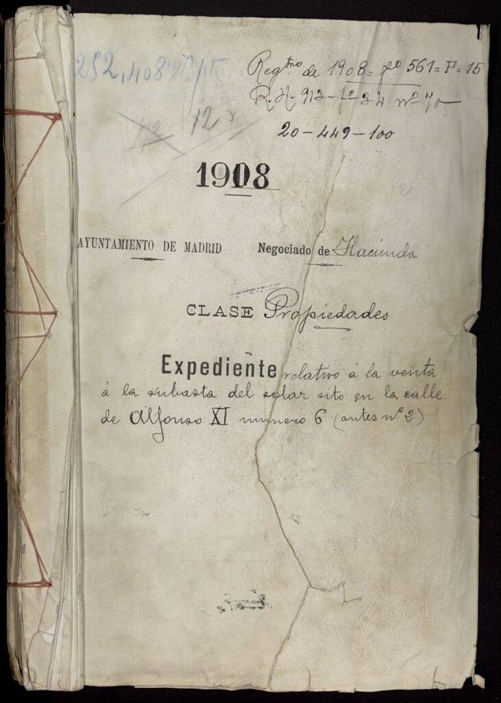 Miniatura de Expediente de venta en subasta del solar sito en la calle Alfonso XI número 6