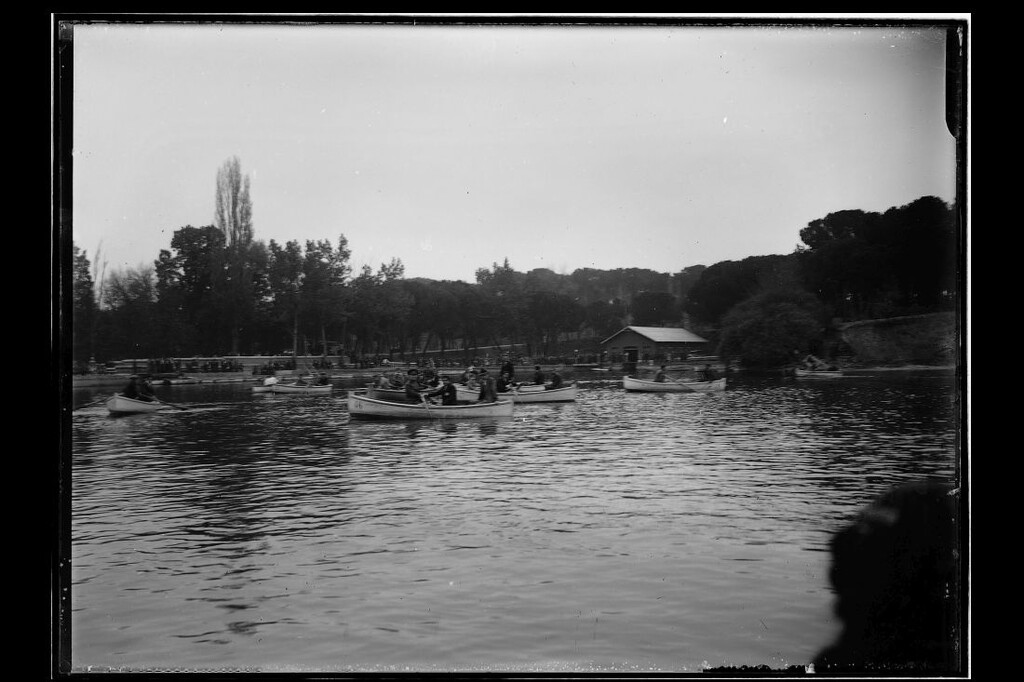 Miniatura de Barcas de recreo en el Lago de la Casa de Campo