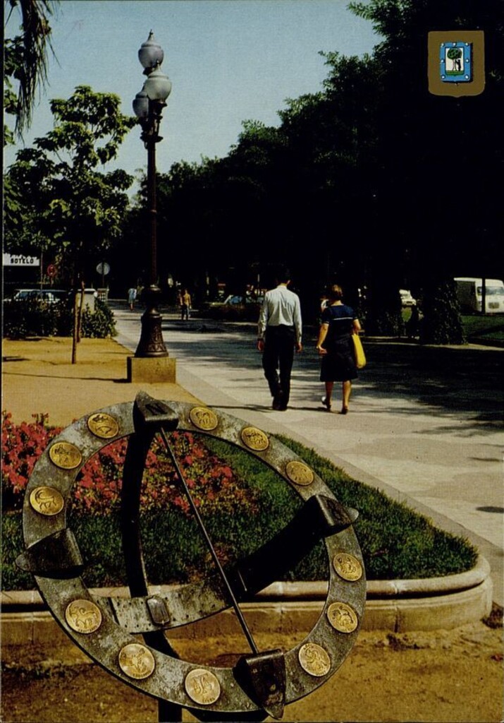 Miniatura de Paseo Calvo Sotelo. Reloj