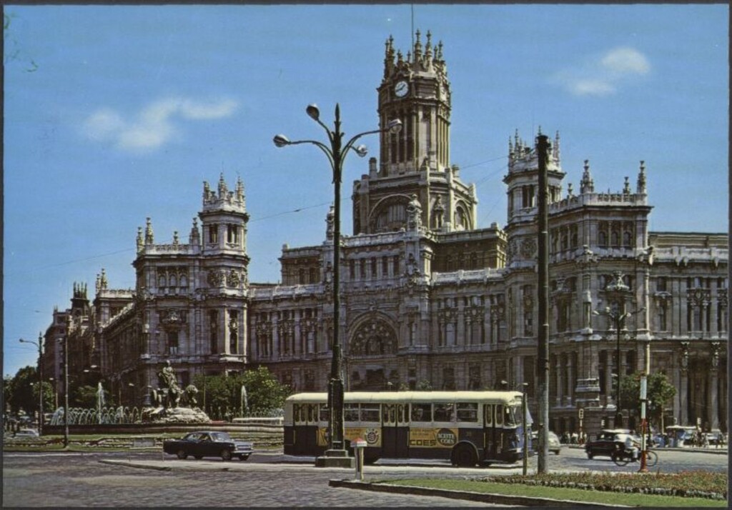 Miniatura de La Cibeles y Palacio de Comunicaciones